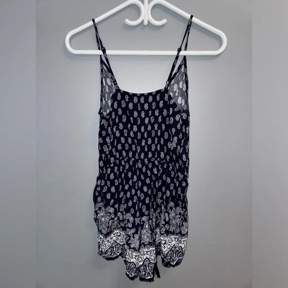 Matching rompers - Picture 4 of 4